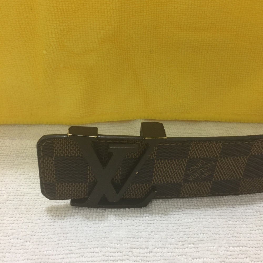 Auth. Louis Vuitton damier belt